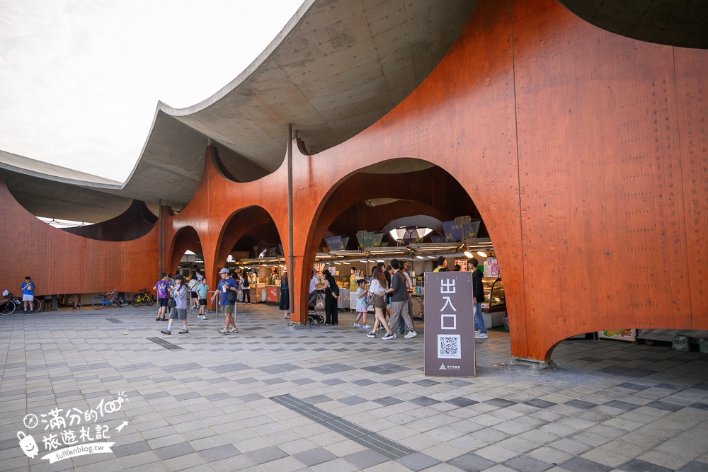 新竹【竹風魚市】南寮漁港大轉型,搭配波光市集這樣玩.全台最美大波浪魚市場,必吃生魚片＆海鮮餐廳一條街!