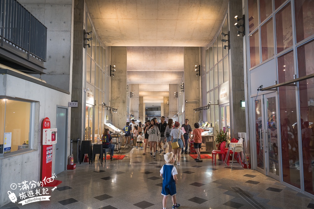 新竹【竹風魚市】南寮漁港大轉型,搭配波光市集這樣玩.全台最美大波浪魚市場,必吃生魚片＆海鮮餐廳一條街!