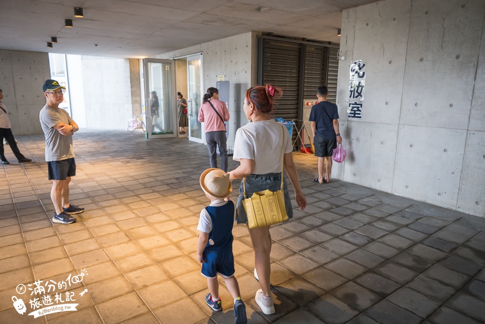 新竹【竹風魚市】南寮漁港大轉型,搭配波光市集這樣玩.全台最美大波浪魚市場,必吃生魚片＆海鮮餐廳一條街!