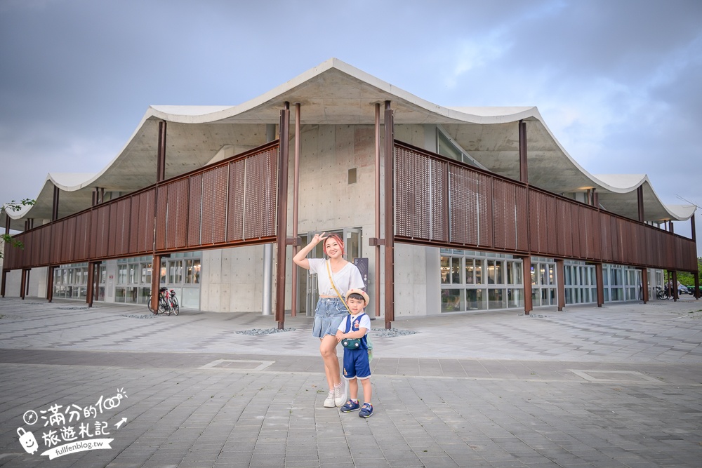 新竹【竹風魚市】南寮漁港大轉型,搭配波光市集這樣玩.全台最美大波浪魚市場,必吃生魚片＆海鮮餐廳一條街!