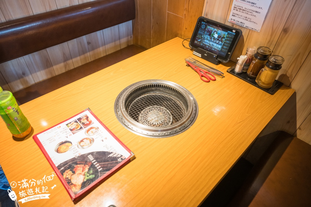 大阪必吃燒肉推薦【道頓堀力丸燒肉】高CP值日本和牛吃到飽.旁邊就是跑跑人招牌.親子友善.中文點餐超方便!