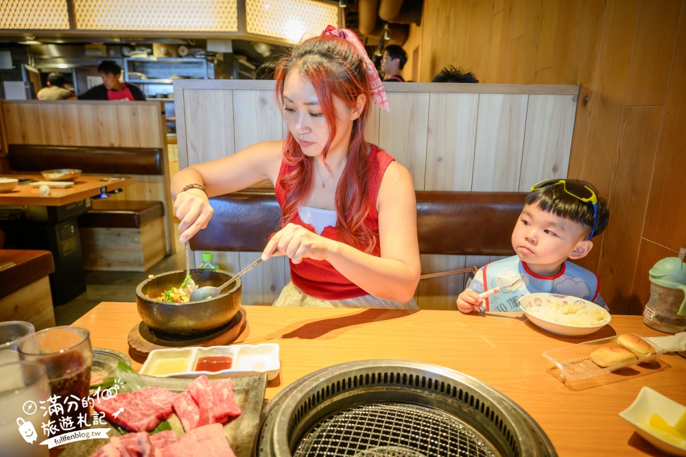 大阪必吃燒肉推薦【道頓堀力丸燒肉】高CP值日本和牛吃到飽.旁邊就是跑跑人招牌.親子友善.中文點餐超方便!