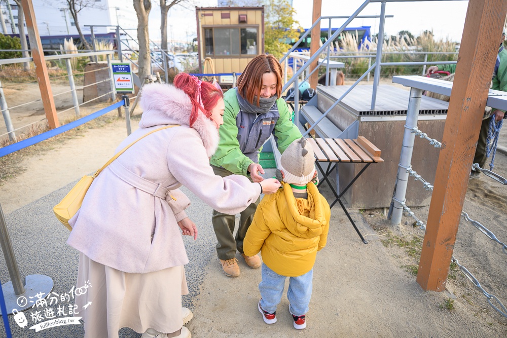 【神戶動物王國】大人小孩都瘋狂！親子推車友善溫室動物園.必體驗騎駱駝.騎馬.零距離餵食的動物天堂!
