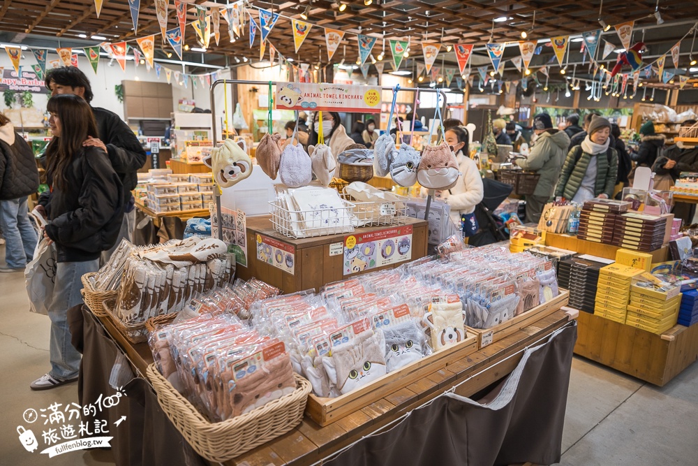 【神戶動物王國】大人小孩都瘋狂！親子推車友善溫室動物園.必體驗騎駱駝.騎馬.零距離餵食的動物天堂!