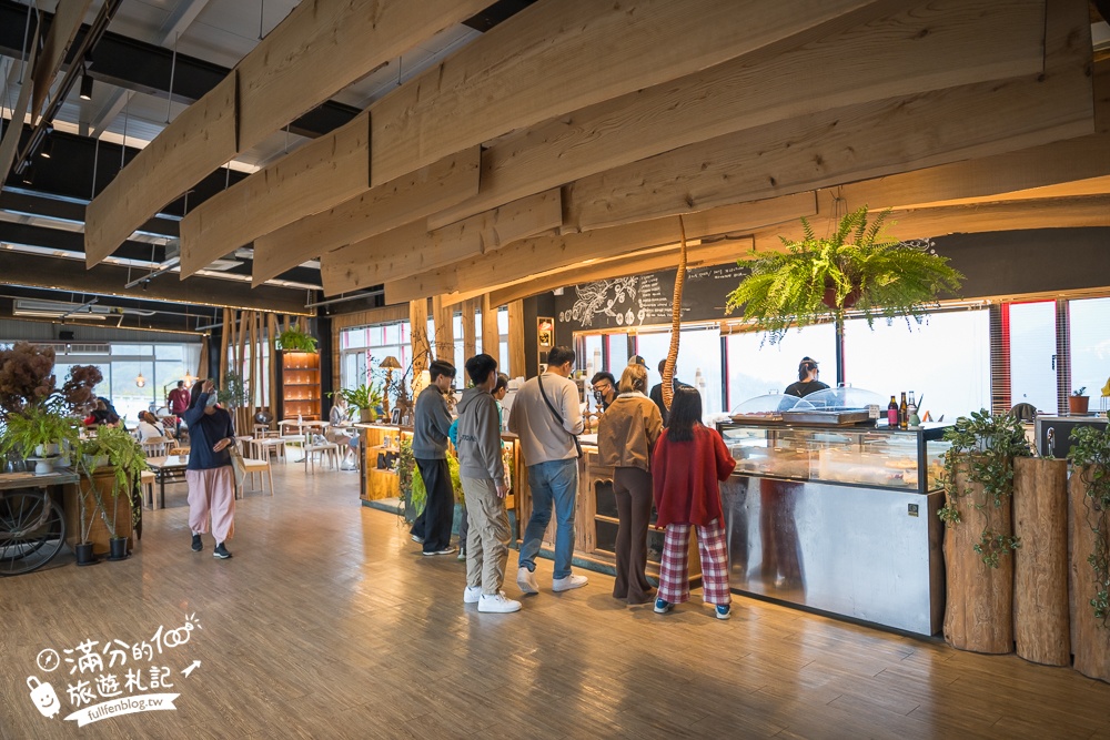 南投【Mountain Bica Cafe】清境彼卡山景觀咖啡,好停車空間大,下午茶望山嵐超放鬆!