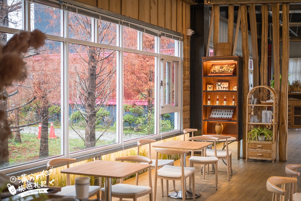 南投【Mountain Bica Cafe】清境彼卡山景觀咖啡,好停車空間大,下午茶望山嵐超放鬆!