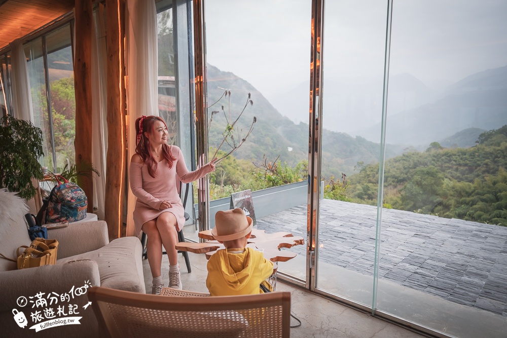 南投【Mountain Bica Cafe】清境彼卡山景觀咖啡,好停車空間大,下午茶望山嵐超放鬆!