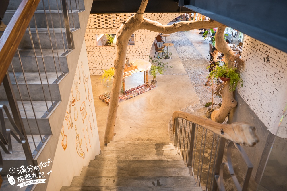 南投【Mountain Bica Cafe】清境彼卡山景觀咖啡,好停車空間大,下午茶望山嵐超放鬆!