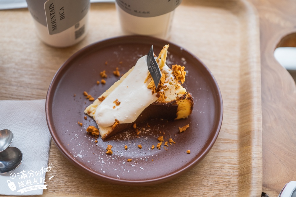 南投【Mountain Bica Cafe】清境彼卡山景觀咖啡,好停車空間大,下午茶望山嵐超放鬆!