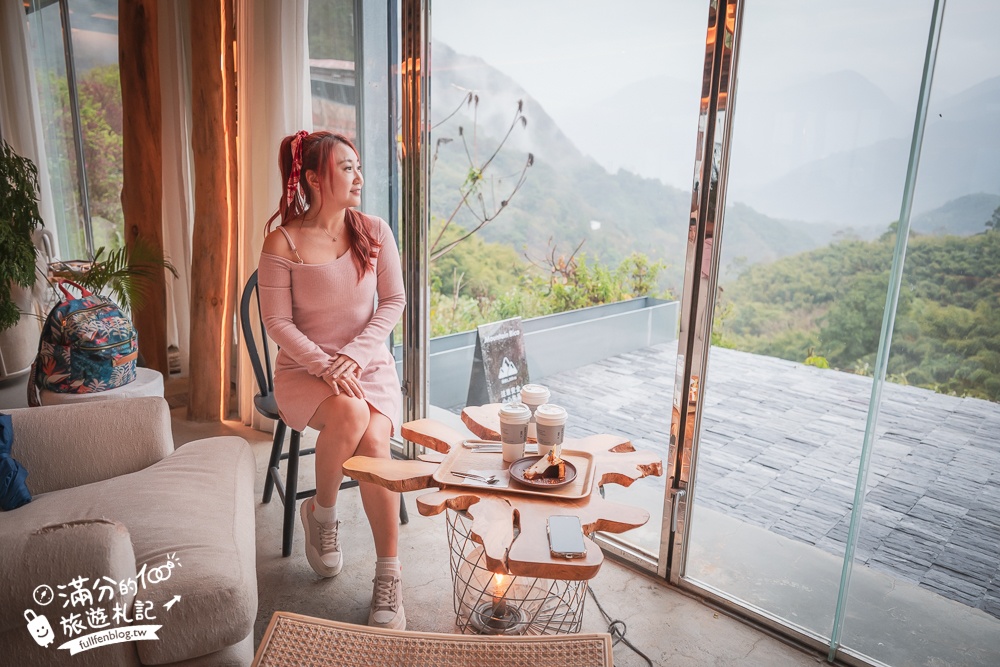 南投【Mountain Bica Cafe】清境彼卡山景觀咖啡,好停車空間大,下午茶望山嵐超放鬆!