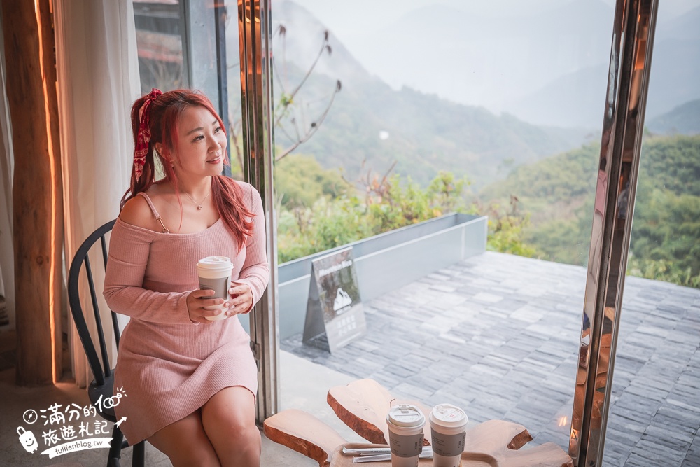 南投【Mountain Bica Cafe】清境彼卡山景觀咖啡,好停車空間大,下午茶望山嵐超放鬆!