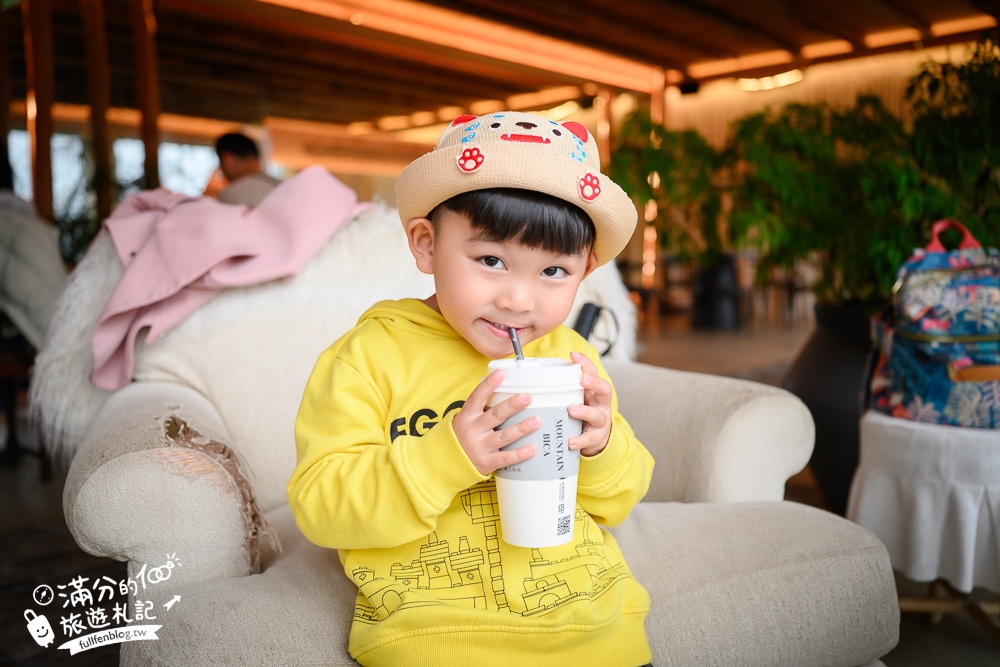 南投【Mountain Bica Cafe】清境彼卡山景觀咖啡,好停車空間大,下午茶望山嵐超放鬆!