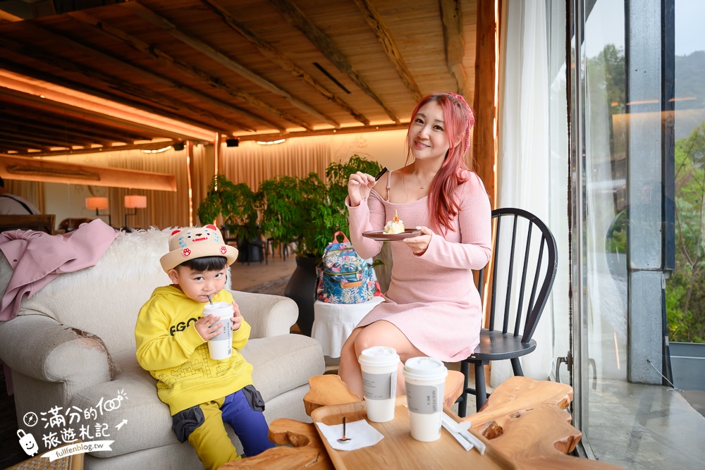 南投【Mountain Bica Cafe】清境彼卡山景觀咖啡,好停車空間大,下午茶望山嵐超放鬆!