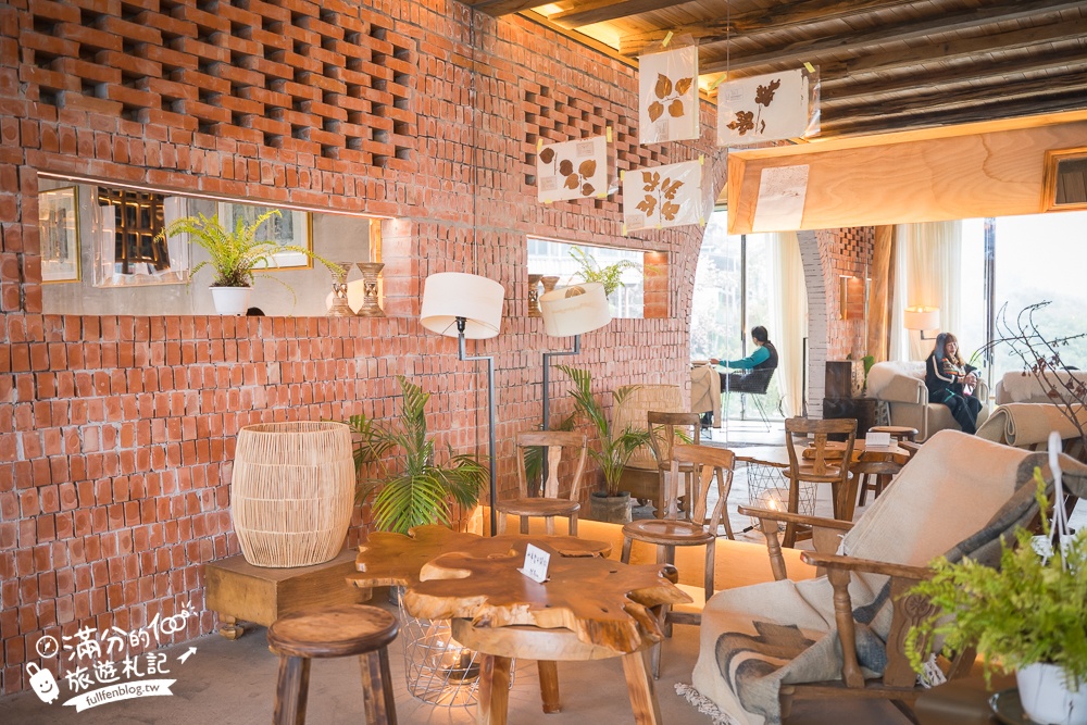 南投【Mountain Bica Cafe】清境彼卡山景觀咖啡,好停車空間大,下午茶望山嵐超放鬆!