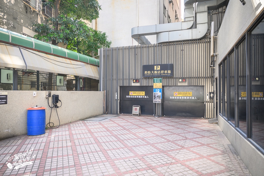 高雄親子飯店推薦【鈞怡大飯店】步行一分鐘就到愛河,100坪親子樂園好放電.外加豐盛自助吧早餐!