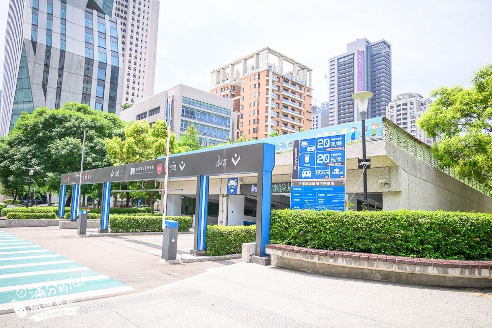 台中頂級活體海鮮火鍋【匠極緻鍋物市政店】近捷運站,包廂式體驗,職人代煮免沾手服務,活龍蝦搭配日本A5和牛鴛鴦海陸饗宴！