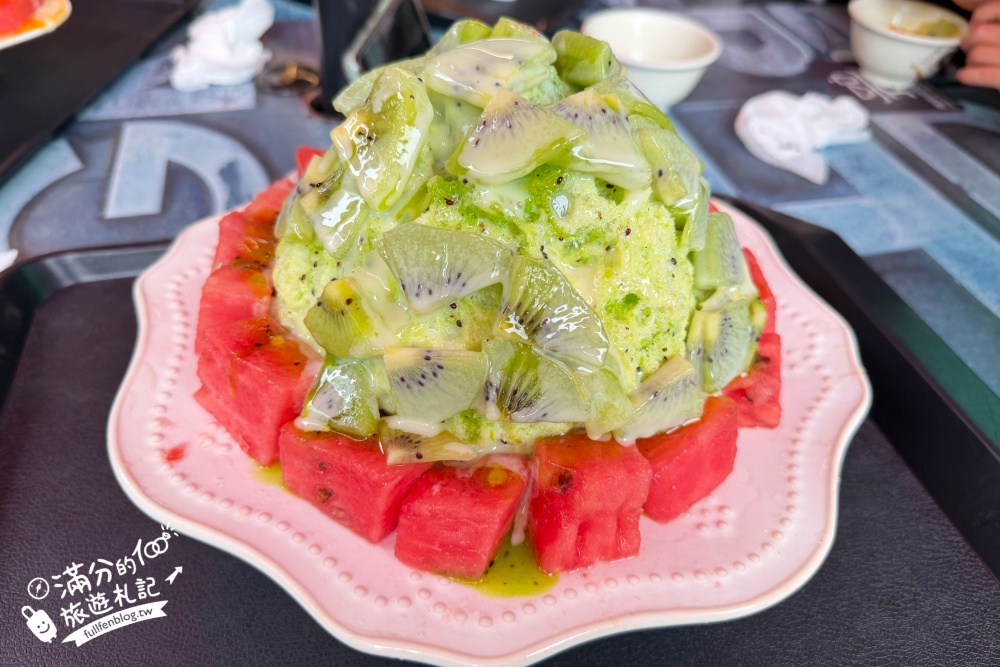 苗栗【祥賀芒果牛奶冰】最新菜單價格.招牌綜合水果牛奶冰,家庭號大份量浮誇又好吃!