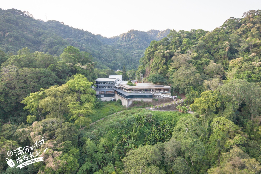 桃園【水漾石門景觀餐廳】大溪水庫湖景第一排景觀咖啡.免收服務費.坐在玻璃屋用餐仙氣十足!