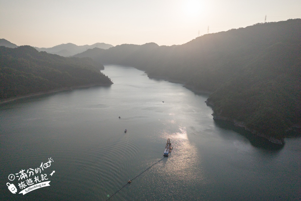 桃園【水漾石門景觀餐廳】大溪水庫湖景第一排景觀咖啡.免收服務費.坐在玻璃屋用餐仙氣十足!