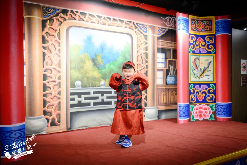 桃園景點【土地公文化館】桃園免門票觀光工廠.親子景點.互動小遊戲,歌仔戲服體驗~挑戰傳統戲曲!