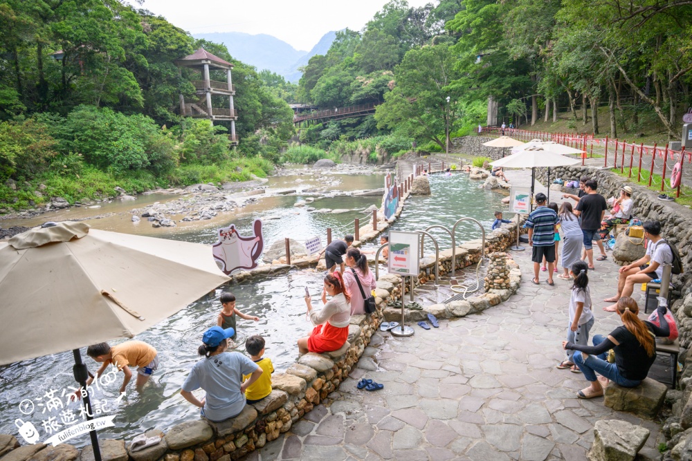桃園【宇內溪溫泉戲水區】唯一公告合法開放的溪流戲水區,50元銅板價還能順遊小烏來天空步道!