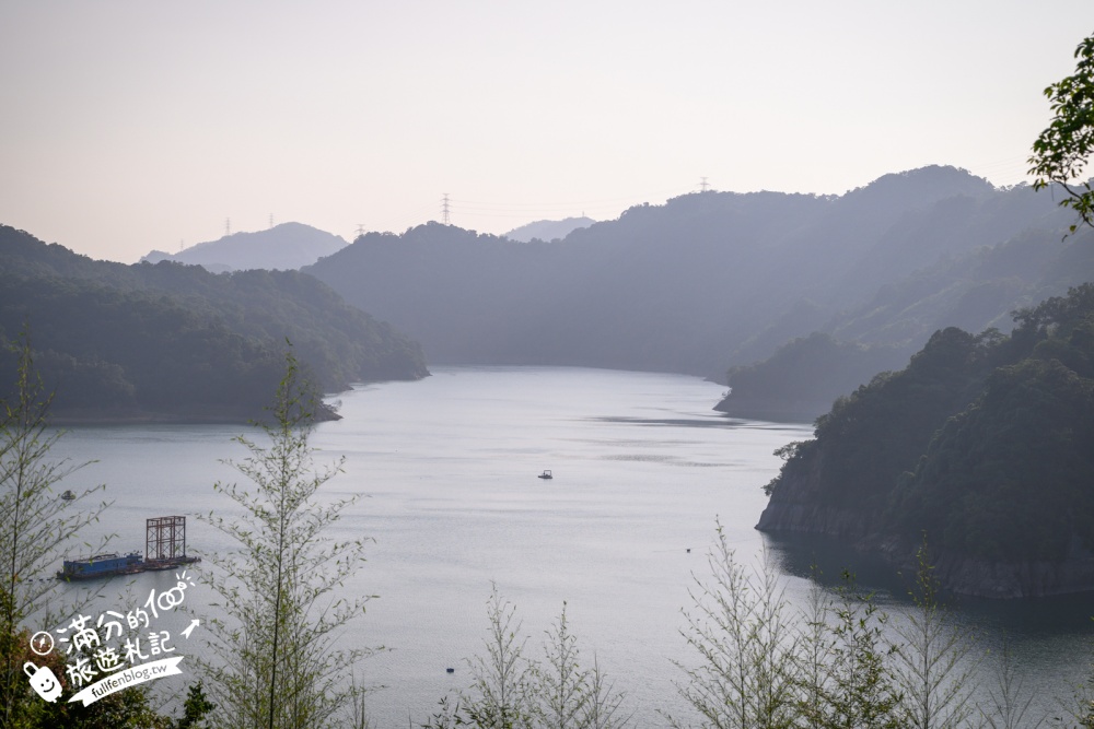 桃園【水漾石門景觀餐廳】大溪水庫湖景第一排景觀咖啡.免收服務費.坐在玻璃屋用餐仙氣十足!
