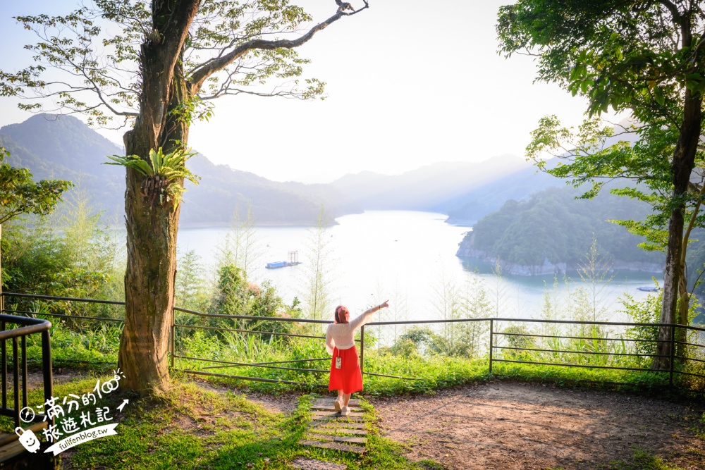 桃園【水漾石門景觀餐廳】大溪水庫湖景第一排景觀咖啡.免收服務費.坐在玻璃屋用餐仙氣十足!