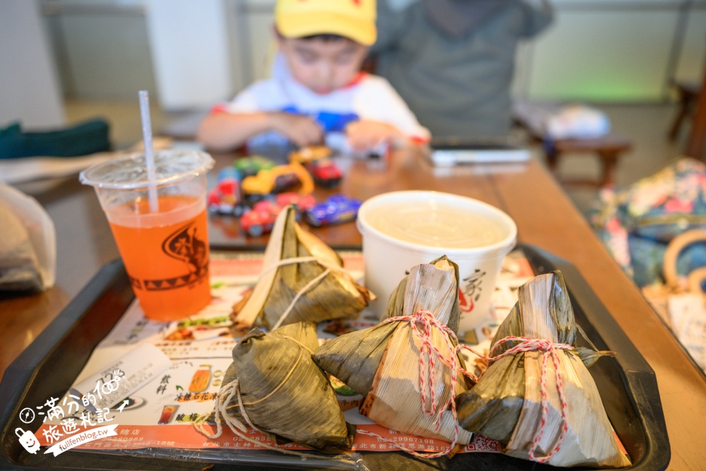 北海岸美食【劉家肉粽富基店】吹冷氣看海吃肉粽超享受,玩新北石門指定必吃十八王公肉粽旗艦店!