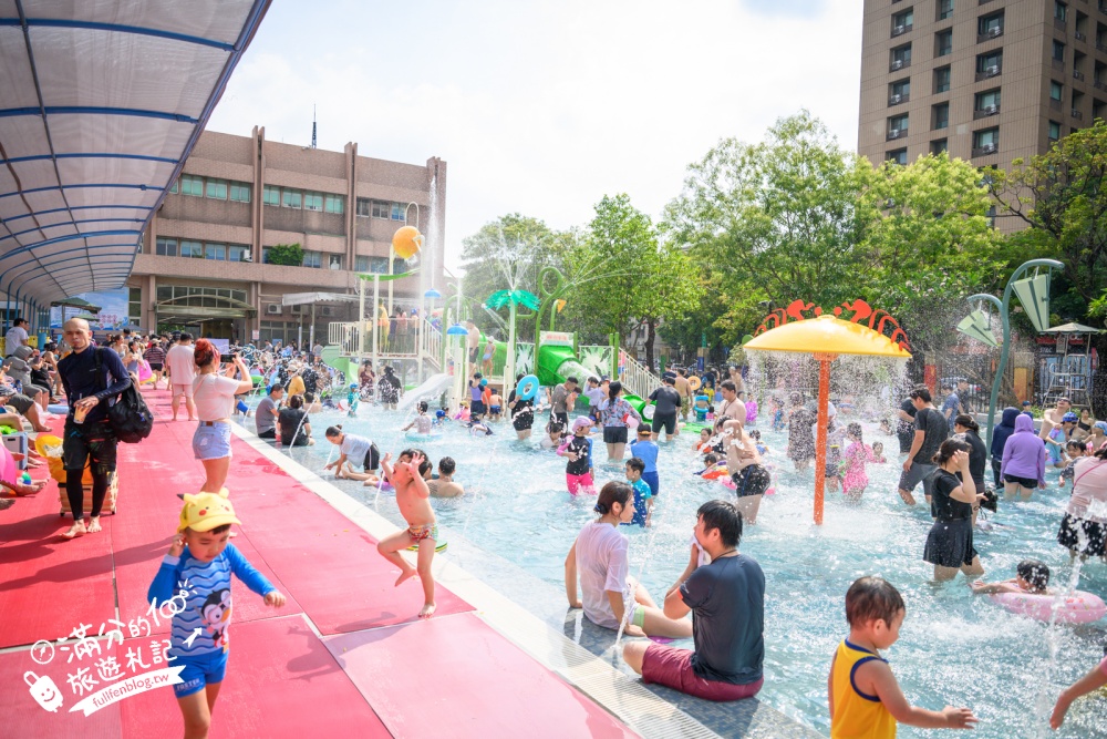 台北【自來水園區】公館最省心玩水勝地,門票只要銅板價,免穿泳裝泳帽輕鬆玩水,爸媽不崩潰遛娃基地!