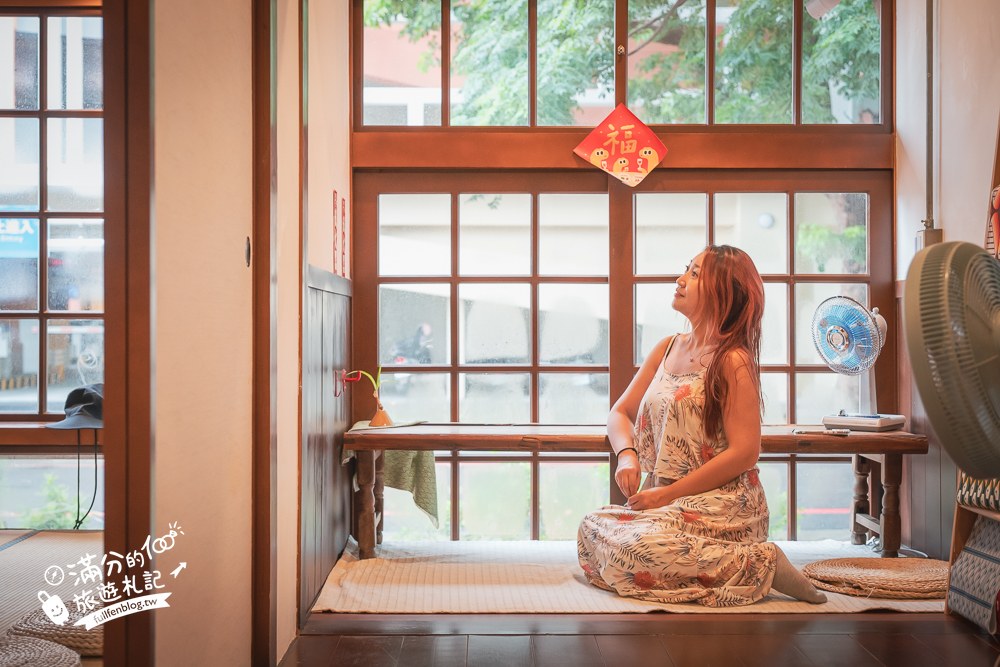 蒔嶼咖啡｜窗邊矮桌座位