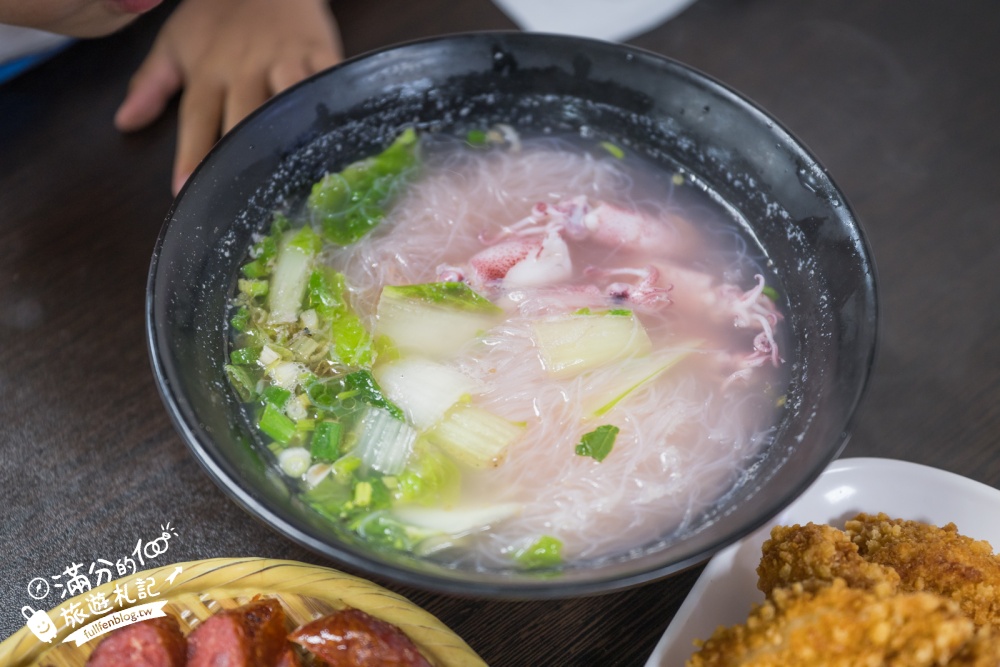 新北【海口組食堂】4.5星高評價的北海岸海鮮餐廳,必吃海鮮什錦炒麵.還能欣賞無敵海景!