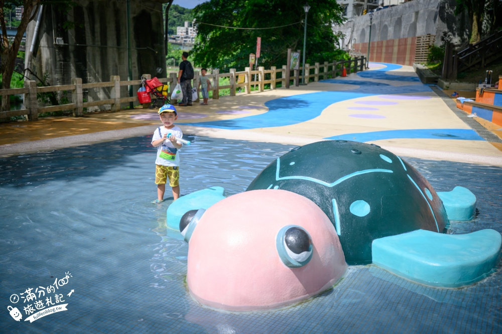 【2026暖暖親水公園2.0玩水攻略】基隆免門票玩水景點.噴水開放時間!,彩虹戲水池好繽紛.大象溜滑梯.噴泉水舞沁涼好玩! 【2026暖暖親水公園2.0玩水攻略】基隆免門票玩水景點.噴水開放時間!,彩虹戲水池好繽紛.大象溜滑梯.噴泉水舞沁涼好玩!