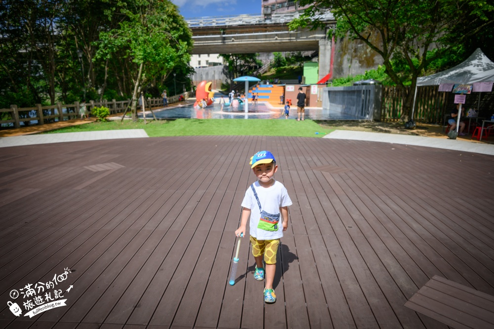 【2026暖暖親水公園2.0玩水攻略】基隆免門票玩水景點.噴水開放時間!,彩虹戲水池好繽紛.大象溜滑梯.噴泉水舞沁涼好玩! 【2026暖暖親水公園2.0玩水攻略】基隆免門票玩水景點.噴水開放時間!,彩虹戲水池好繽紛.大象溜滑梯.噴泉水舞沁涼好玩!
