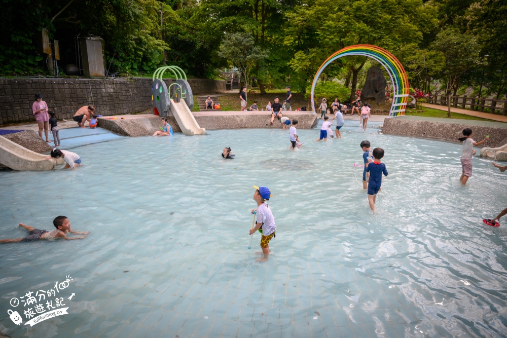【2026暖暖親水公園2.0玩水攻略】基隆免門票玩水景點.噴水開放時間!,彩虹戲水池好繽紛.大象溜滑梯.噴泉水舞沁涼好玩! 【2026暖暖親水公園2.0玩水攻略】基隆免門票玩水景點.噴水開放時間!,彩虹戲水池好繽紛.大象溜滑梯.噴泉水舞沁涼好玩!