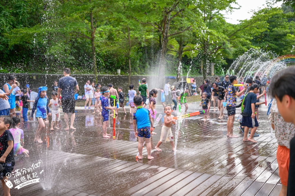 【2026暖暖親水公園2.0玩水攻略】基隆免門票玩水景點.噴水開放時間!,彩虹戲水池好繽紛.大象溜滑梯.噴泉水舞沁涼好玩! 【2026暖暖親水公園2.0玩水攻略】基隆免門票玩水景點.噴水開放時間!,彩虹戲水池好繽紛.大象溜滑梯.噴泉水舞沁涼好玩!