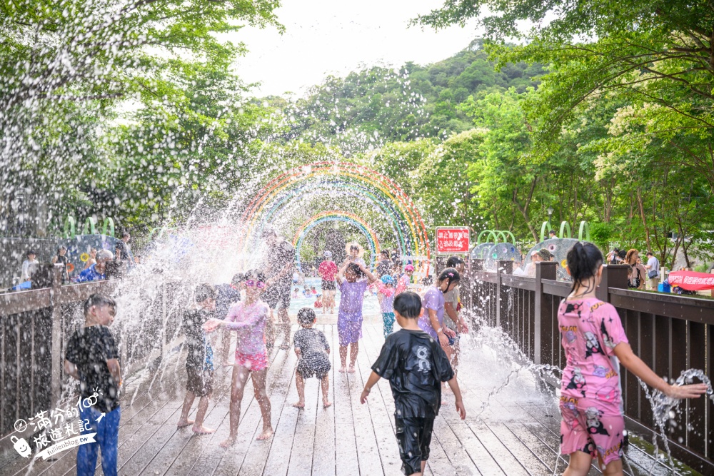 【2026暖暖親水公園2.0玩水攻略】基隆免門票玩水景點.噴水開放時間!,彩虹戲水池好繽紛.大象溜滑梯.噴泉水舞沁涼好玩! 【2026暖暖親水公園2.0玩水攻略】基隆免門票玩水景點.噴水開放時間!,彩虹戲水池好繽紛.大象溜滑梯.噴泉水舞沁涼好玩!