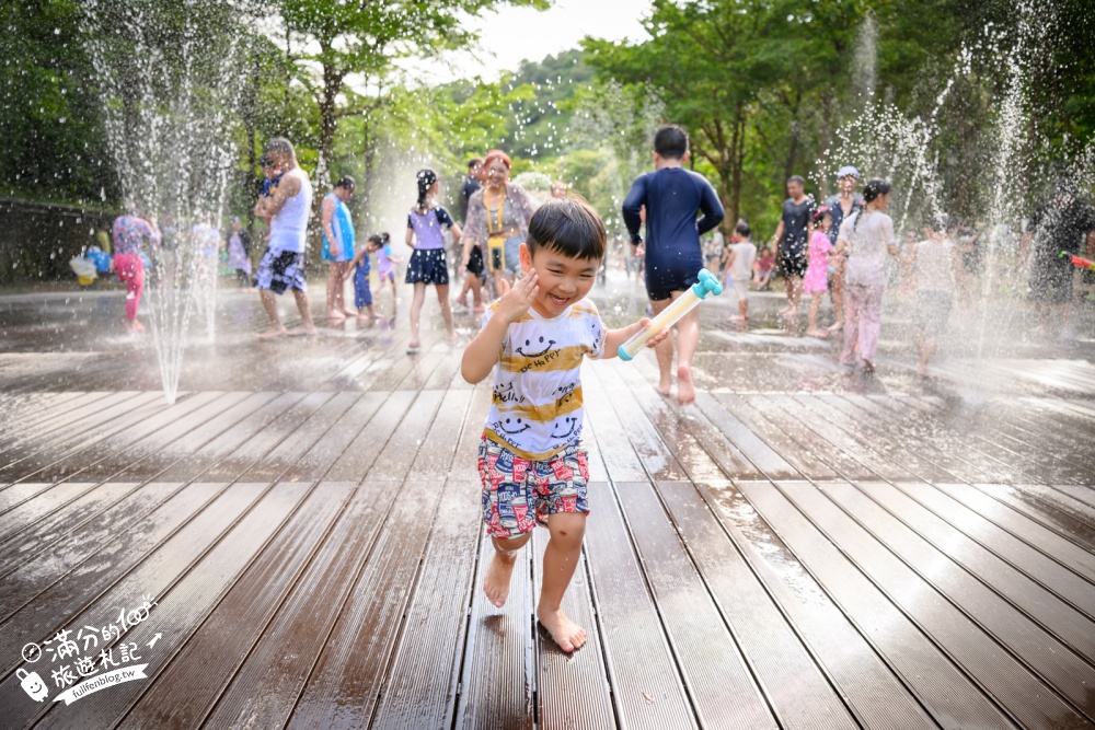【2026暖暖親水公園2.0玩水攻略】基隆免門票玩水景點.噴水開放時間!,彩虹戲水池好繽紛.大象溜滑梯.噴泉水舞沁涼好玩! 【2026暖暖親水公園2.0玩水攻略】基隆免門票玩水景點.噴水開放時間!,彩虹戲水池好繽紛.大象溜滑梯.噴泉水舞沁涼好玩!