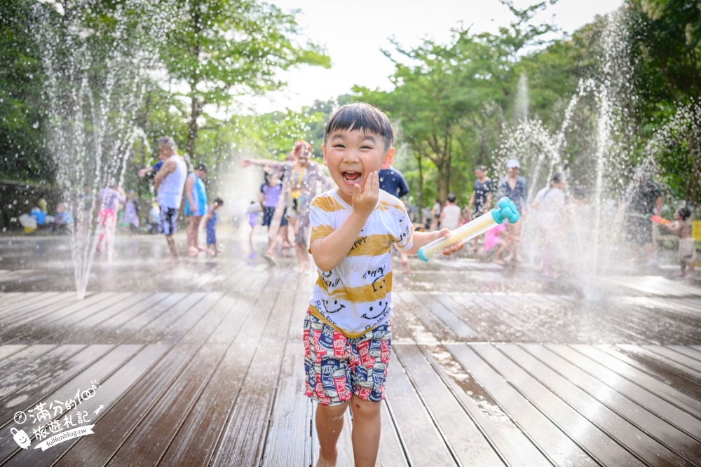 【2026暖暖親水公園2.0玩水攻略】基隆免門票玩水景點.噴水開放時間!,彩虹戲水池好繽紛.大象溜滑梯.噴泉水舞沁涼好玩! 【2026暖暖親水公園2.0玩水攻略】基隆免門票玩水景點.噴水開放時間!,彩虹戲水池好繽紛.大象溜滑梯.噴泉水舞沁涼好玩!
