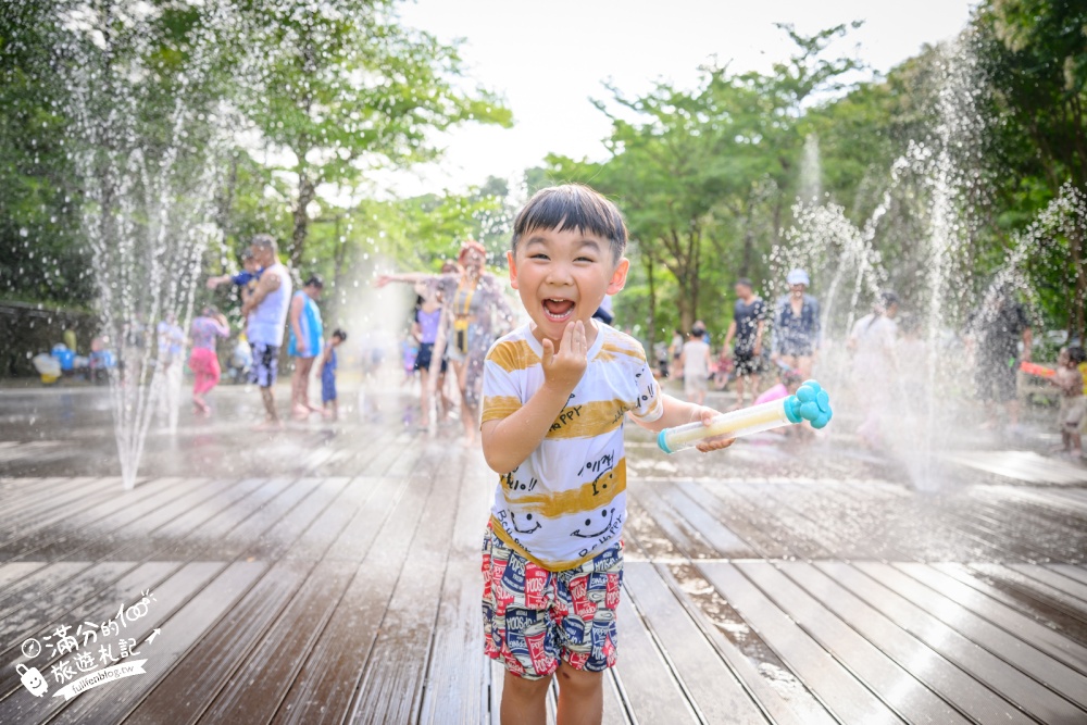【2026暖暖親水公園2.0玩水攻略】基隆免門票玩水景點.噴水開放時間!,彩虹戲水池好繽紛.大象溜滑梯.噴泉水舞沁涼好玩! 【2026暖暖親水公園2.0玩水攻略】基隆免門票玩水景點.噴水開放時間!,彩虹戲水池好繽紛.大象溜滑梯.噴泉水舞沁涼好玩!