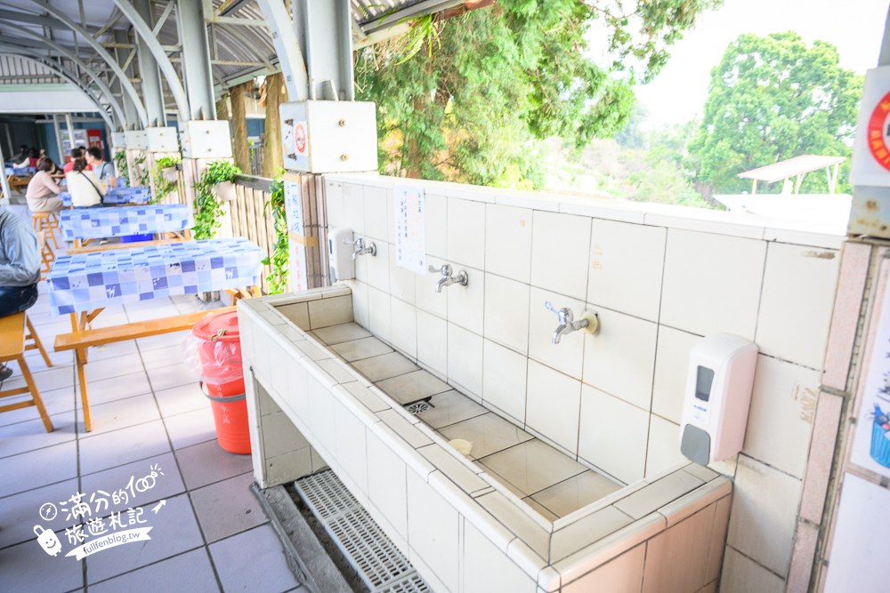 二坪冰店|戶外座位與休憩空間 二坪冰店|戶外座位與休憩空間