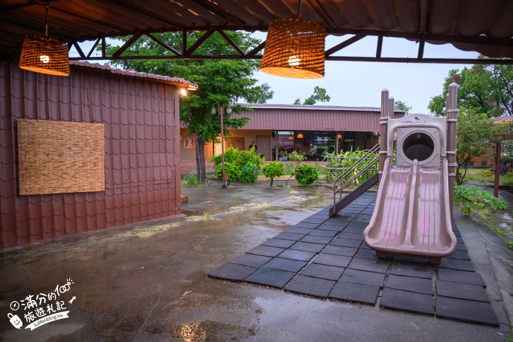 高雄景觀餐廳【峇露露休閒農場】沉浸式南洋渡假風.看飛機.賞夕陽.遠眺星空.約會喝茶宵夜首選!