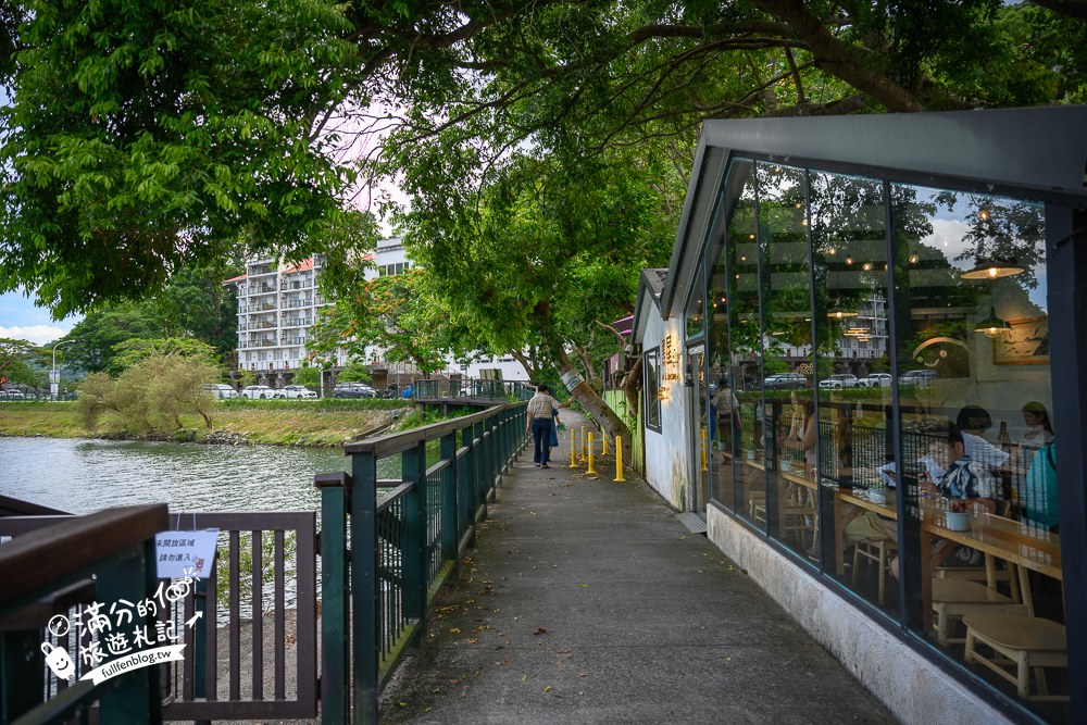 黑屋咖啡|黑屋cafe在鯉魚潭畔.怎麼去 黑屋咖啡|黑屋cafe在鯉魚潭畔.怎麼去