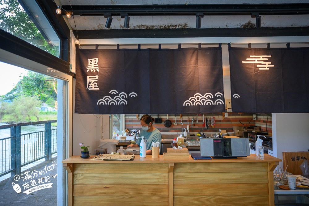 黑屋咖啡|走進黑屋cafe的玻璃屋座位 黑屋咖啡|走進黑屋cafe的玻璃屋座位