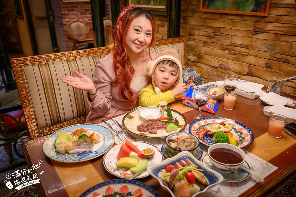 花蓮住宿推薦【七星潭水上明月海景渡假旅店】將巴洛克華麗城堡直接搬到海邊.一泊二食無菜單料理&7D影院免費玩!