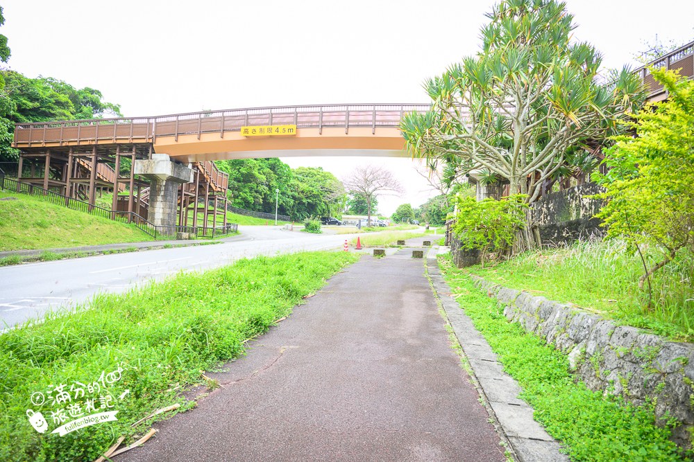 浦添大公園｜從入口走向遊具區