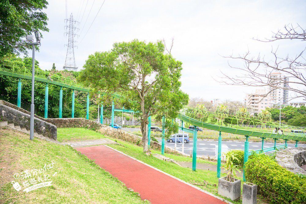 浦添大公園｜紅色長滑道與園內設施