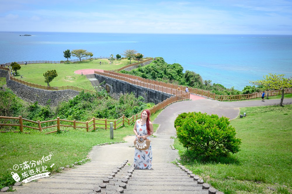 知念岬｜草地與海景步道