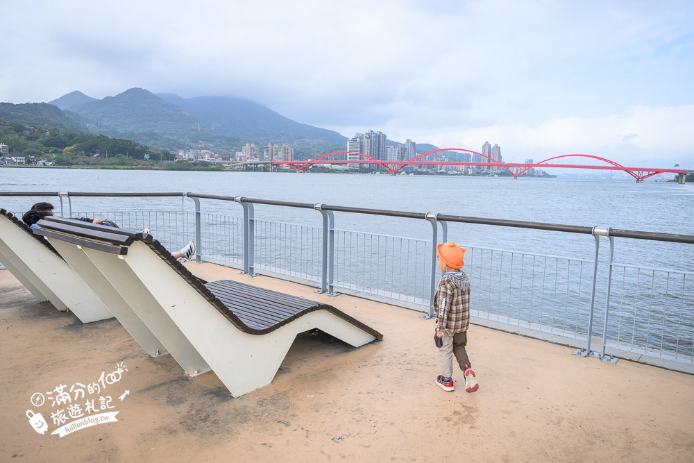 關渡碼頭貨櫃市集｜關渡棧橋碼頭散步