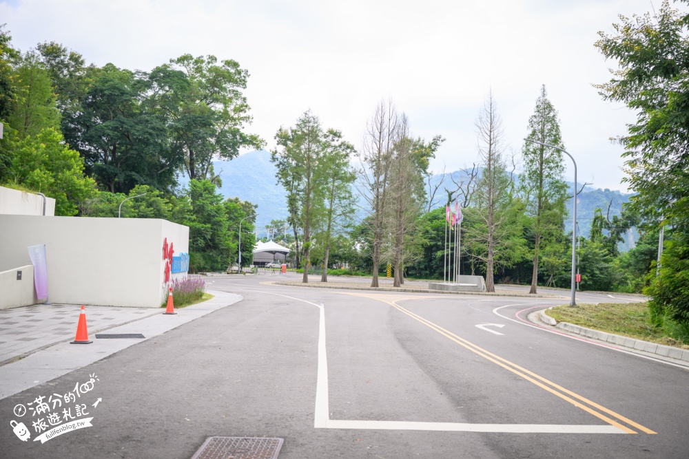 南投【薰衣草森林九九峰園區玩樂攻略】全台唯一168公尺氦氣球升空體驗怎麼安排!鳥瞰九九峰.逛花園.用餐下午茶超充實! 南投【薰衣草森林九九峰園區玩樂攻略】全台唯一168公尺氦氣球升空體驗怎麼安排!鳥瞰九九峰.逛花園.用餐下午茶超充實!