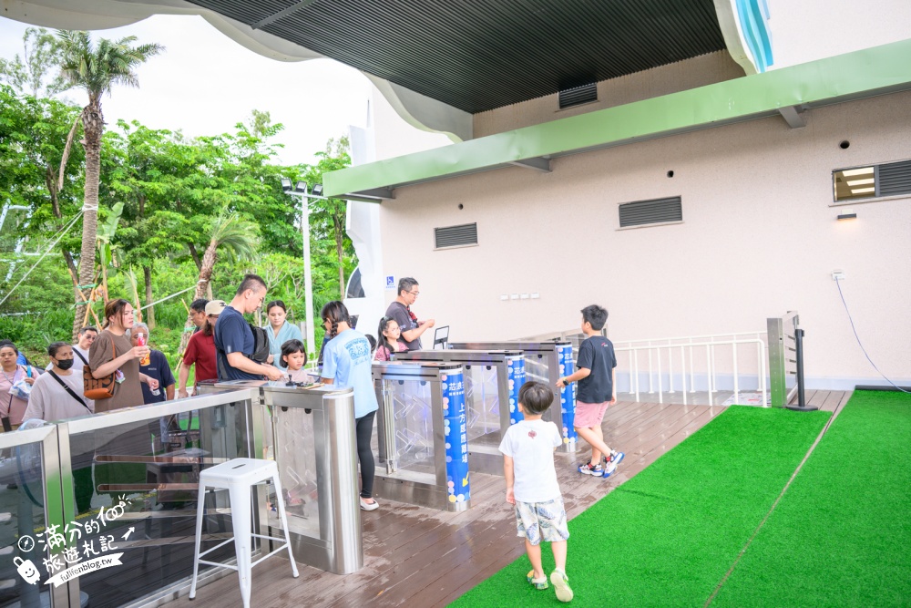 嘉義【芯浪國際滑板衝浪水公園】太保全新開幕衝浪水樂園.優惠門票、設施資訊，適合全年齡層的衝浪主題玩水勝地!